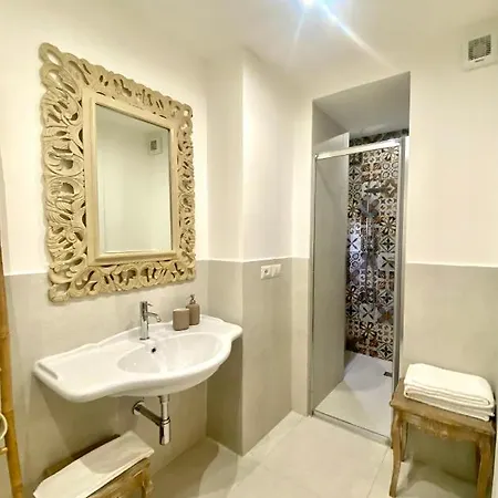 Dadaumpa Apartament *